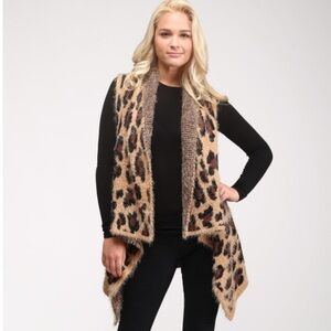 Women’s Fuzzy Leopard Print Open Front Handkerchief Hem Sweater Vest Sz Medium